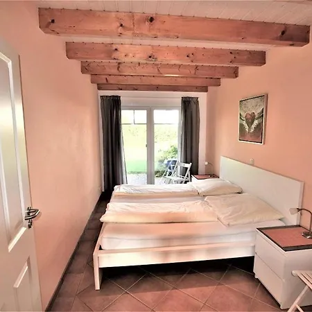 Дом отдыха Ostseeliebe Haus Ostseeliebe Haushaelfte Rechts *