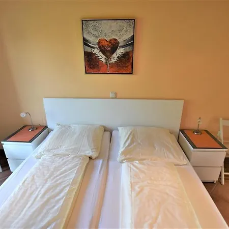 Дом отдыха Ostseeliebe Haus Ostseeliebe Haushaelfte Rechts *