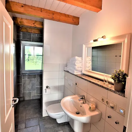 Дом отдыха Ostseeliebe Haus Ostseeliebe Haushaelfte Rechts Ховахт